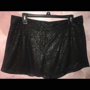 Black Shorts - Jennifer Lopez